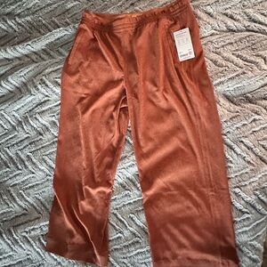 Athleta 3/4 wide crop pants